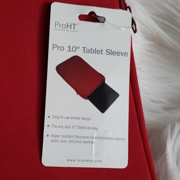 Inland ProHT Pro 10" Red Neoprene Tablet Sleeve - Picture 3 of 3
